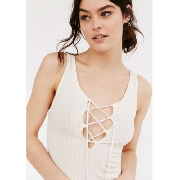 ☀️10/$15☀️ Urban Outfitters Pink Ribbed Tank - Picture 4 of 11